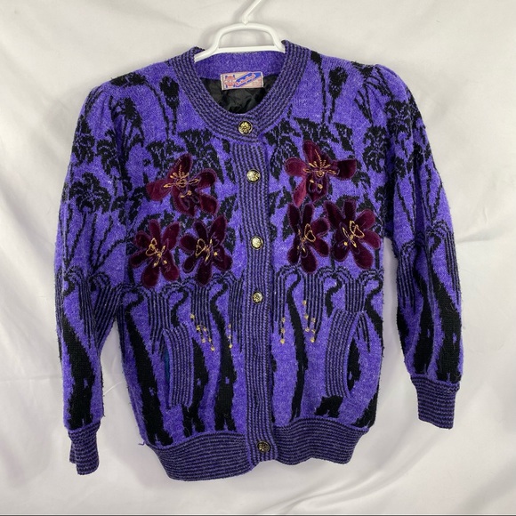 Vintage Sweaters - Vintage Sweater Button Up Jacket Quilted Lining 80s New Wang Kang Co Floral